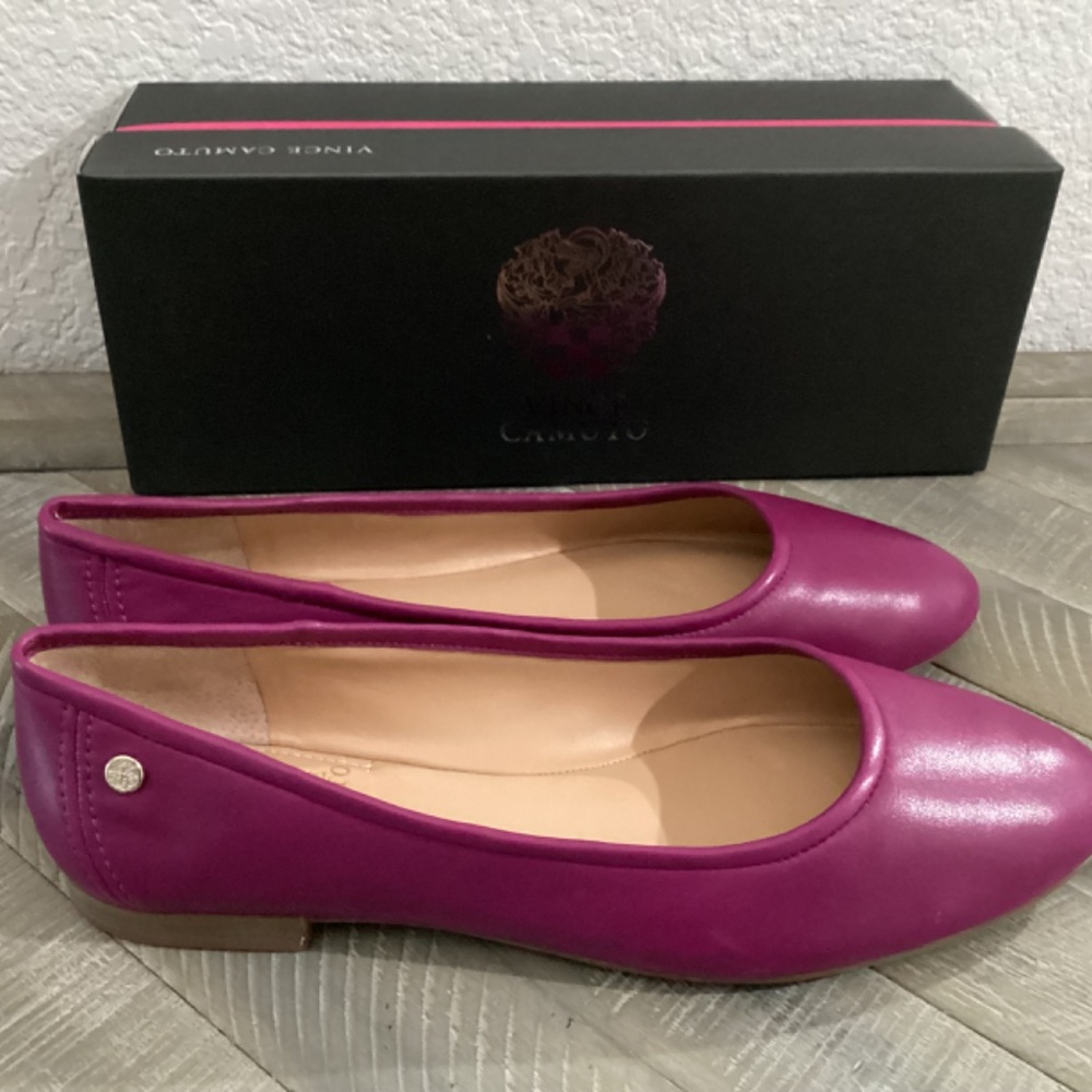 Vince Camuto Minndy Flat (Women), size 8 - Picture 2 of 10